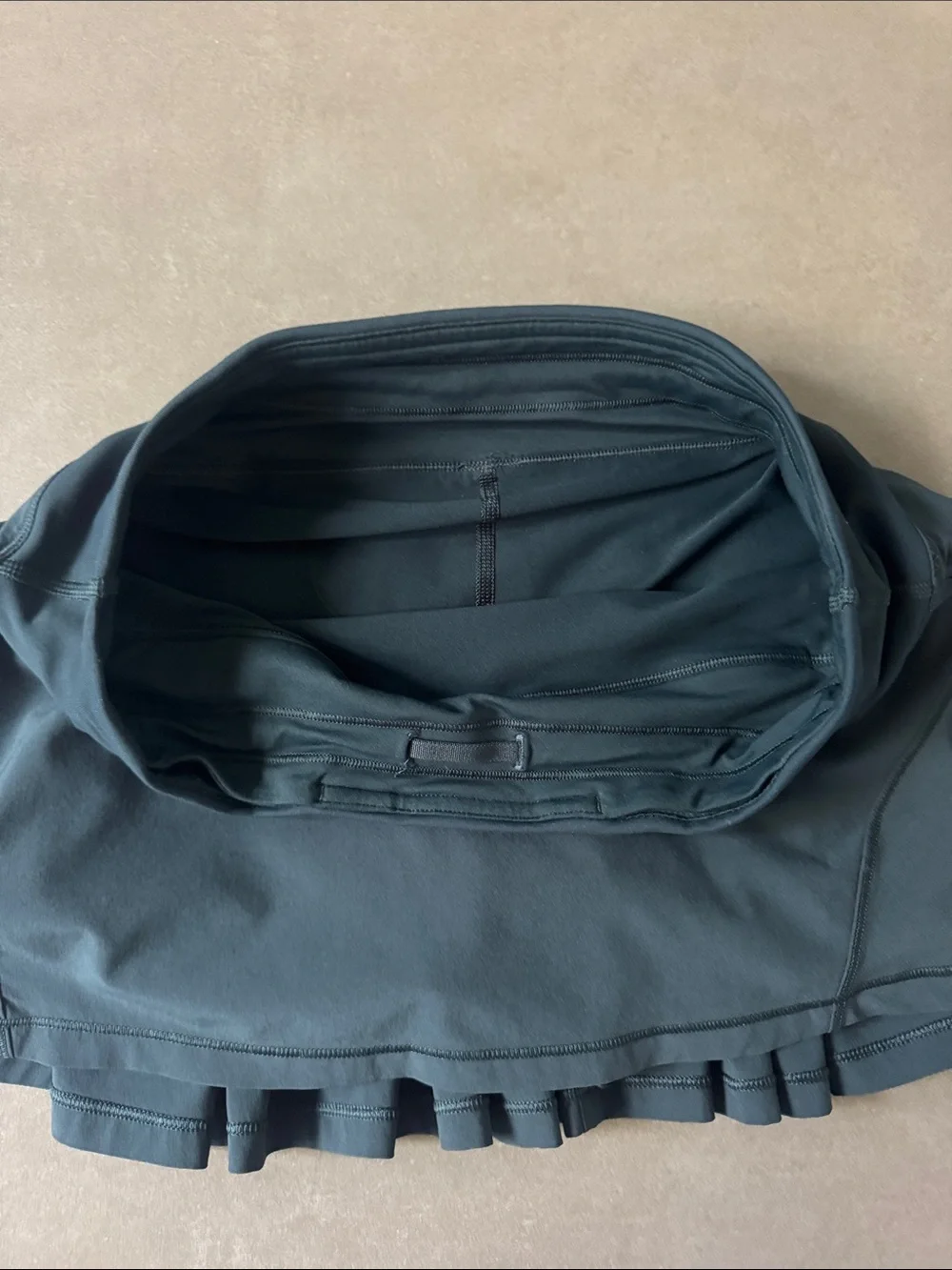 LuluLemon circuit breaker Women's tennis skirt in Dark Teal size 4
